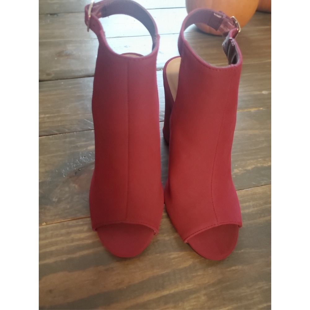 Maroon heels